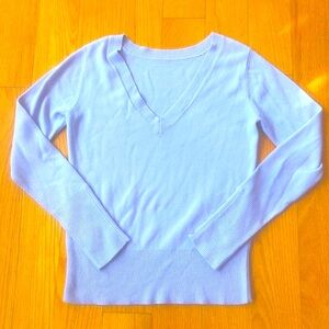 Lilac cashmere V neck. A beautiful way to keep warm.